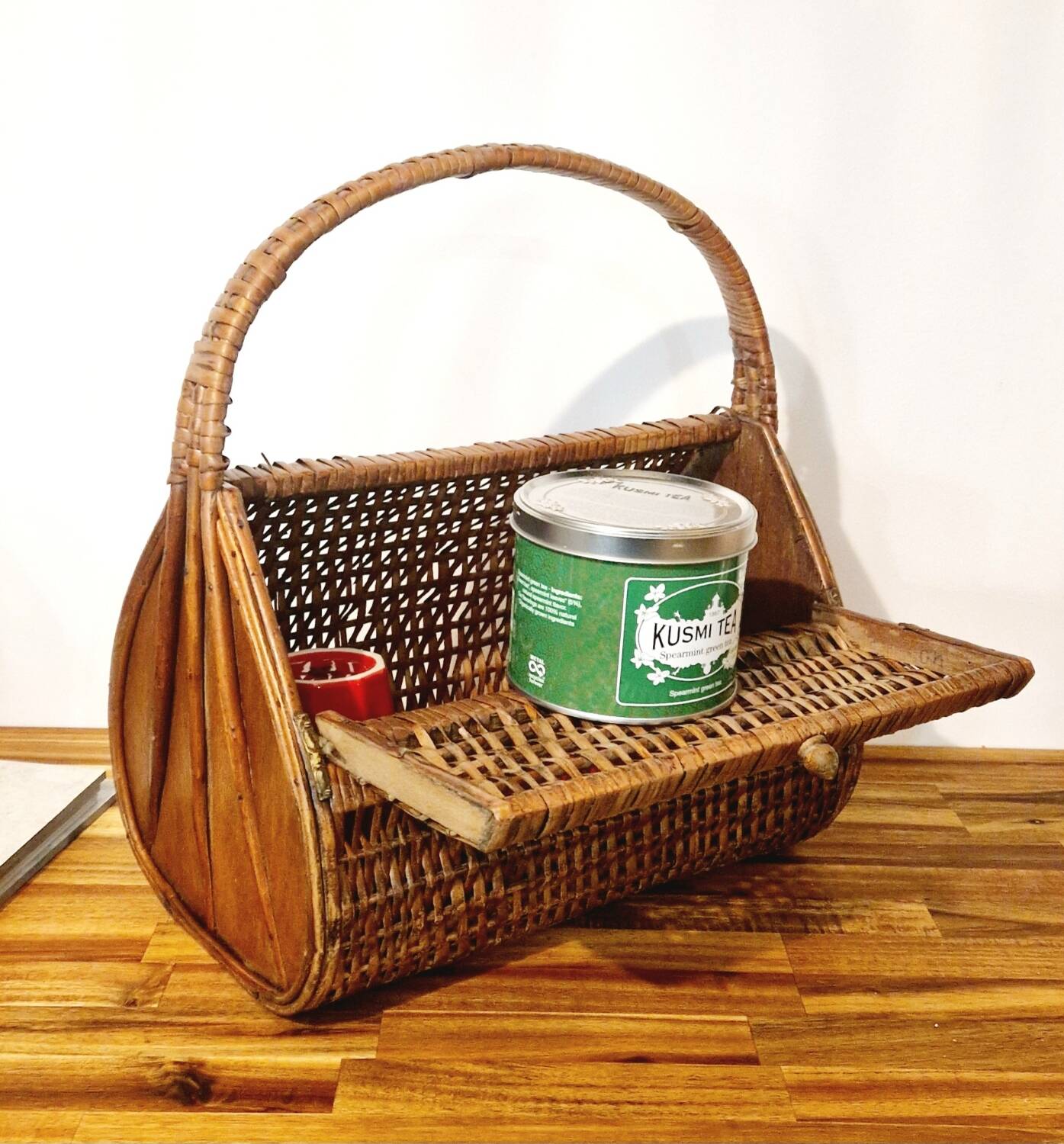 1960s wicker basket handbag
