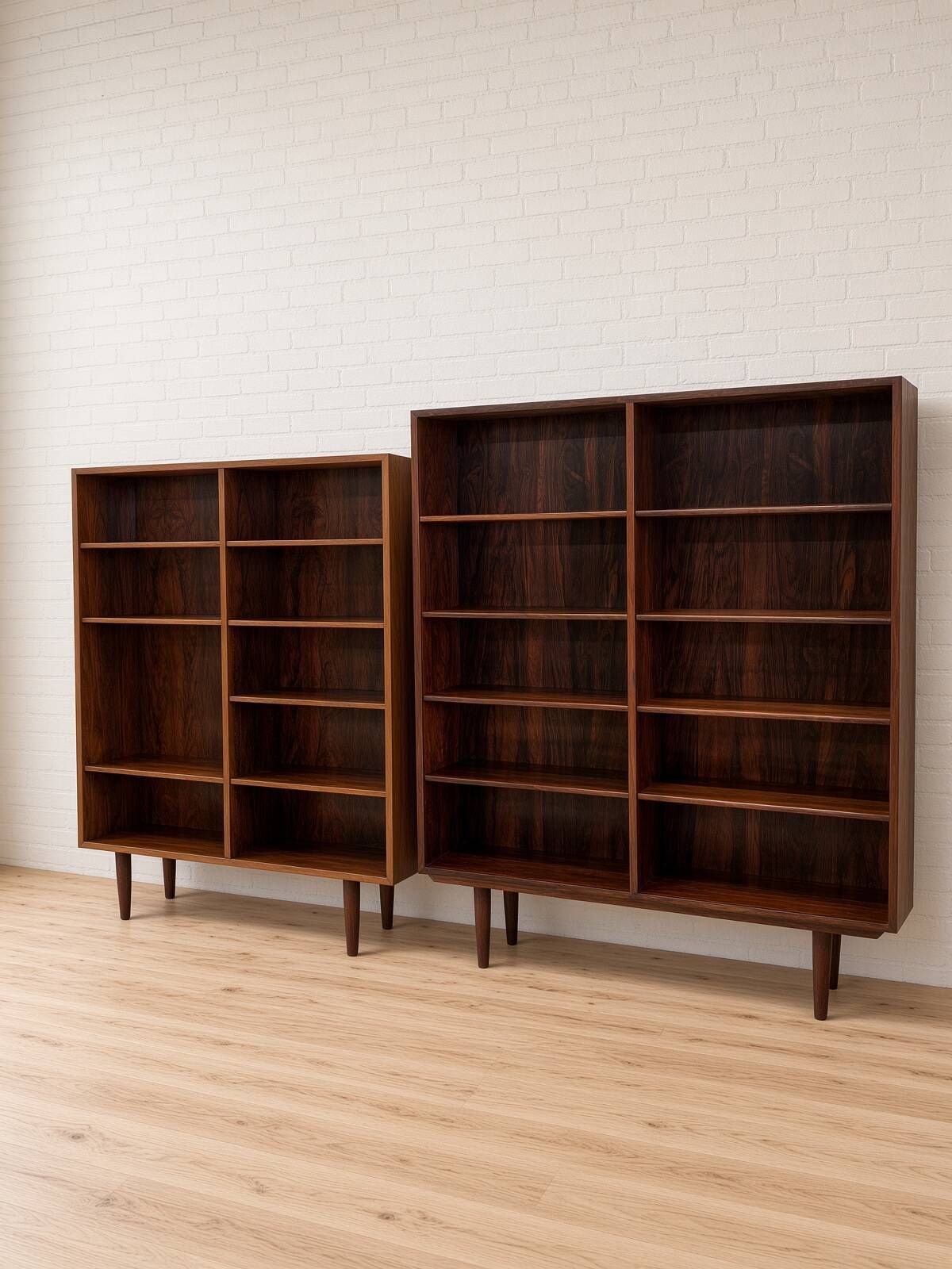 2 bibliothèques Omann Jun Modèle 6