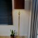 Lampadaire Hollywood Regency, décor ananas, Boulanger 1970