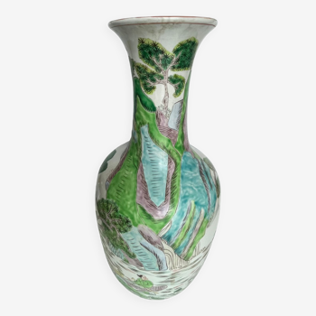 Large Chinese vase