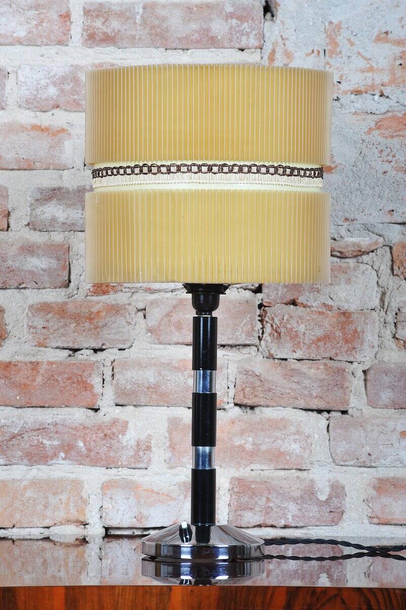 Lampe de table tchèque Art Déco en acier chromé, hêtre et parchemin, années 1940