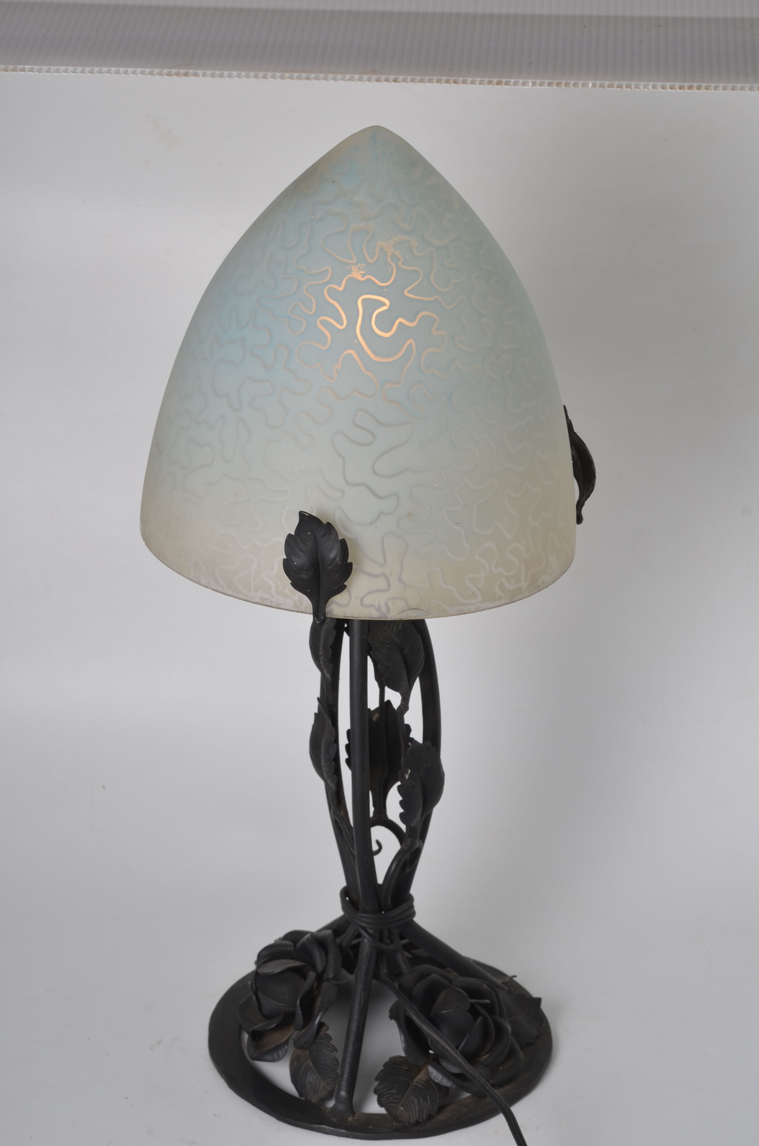 Art Nouveau shell lamp