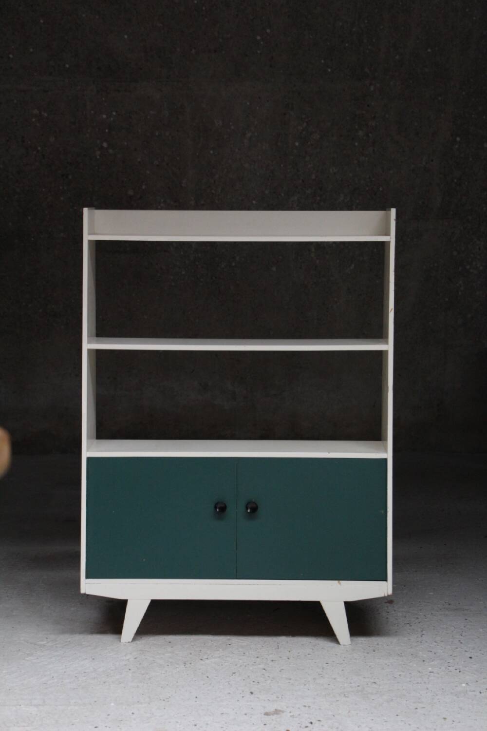 Modernist bookcase / shelf design Holland 1960