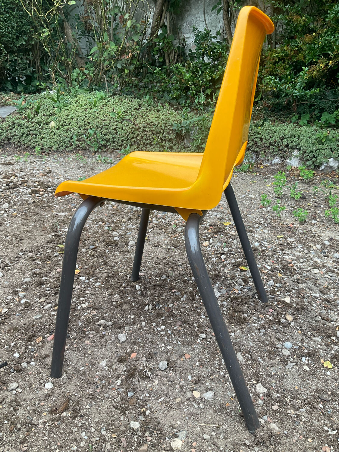 Vintage 70s table and 4 chairs set