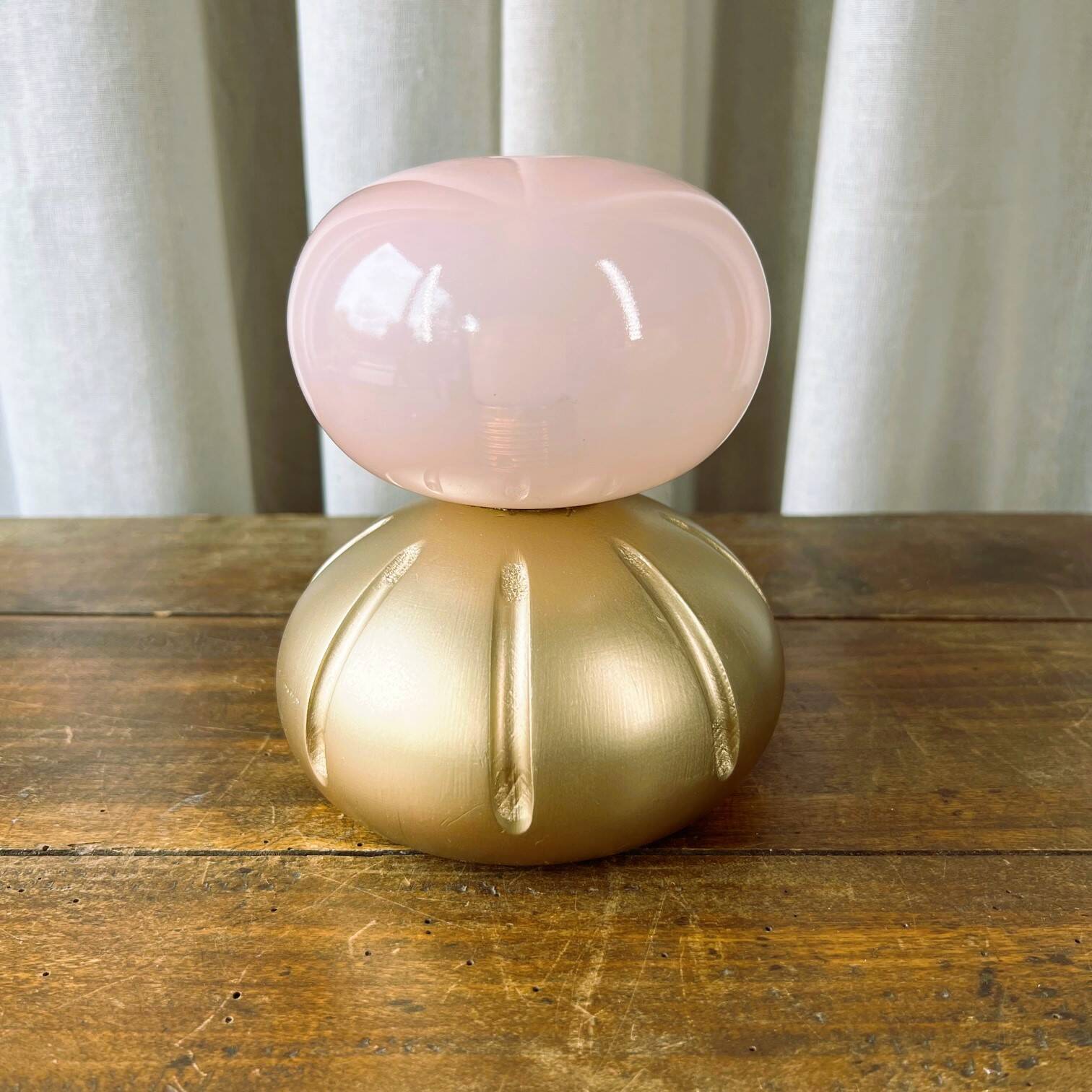 Petite lampe “diabolo” opaline & bois