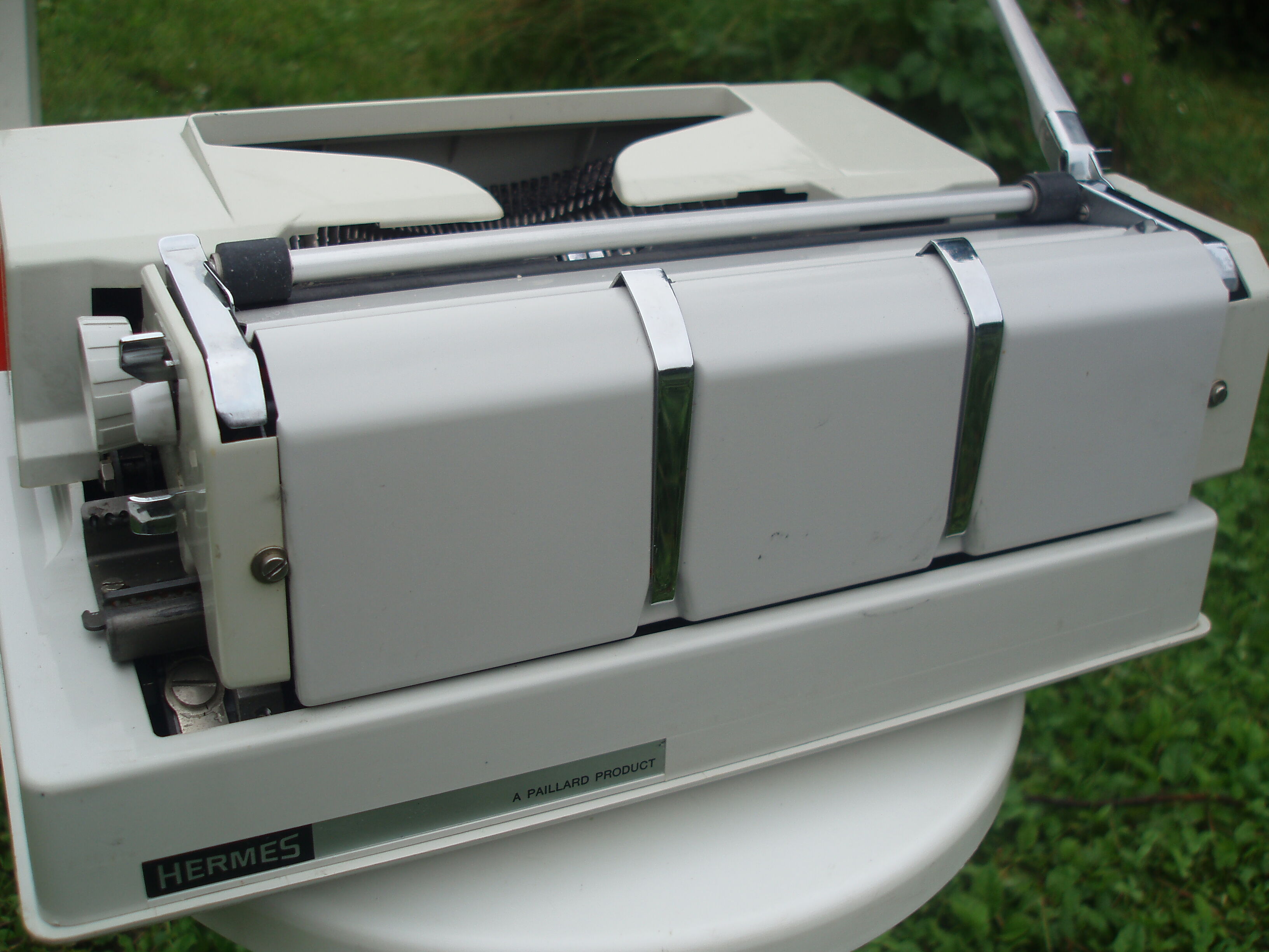 Typewriter Hermes with bag