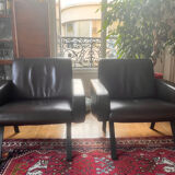 PAIRE DE FAUTEUILS 740  Design : Joseph André Motte 1957