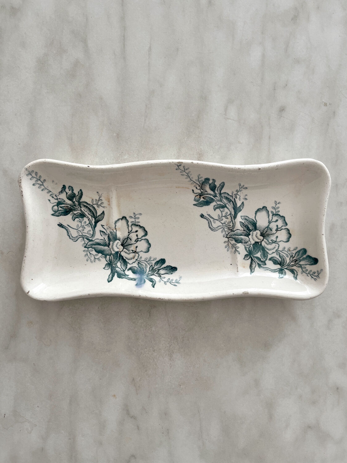 Empty pocket soap dish "Floréal" iron earthenware from Lyon