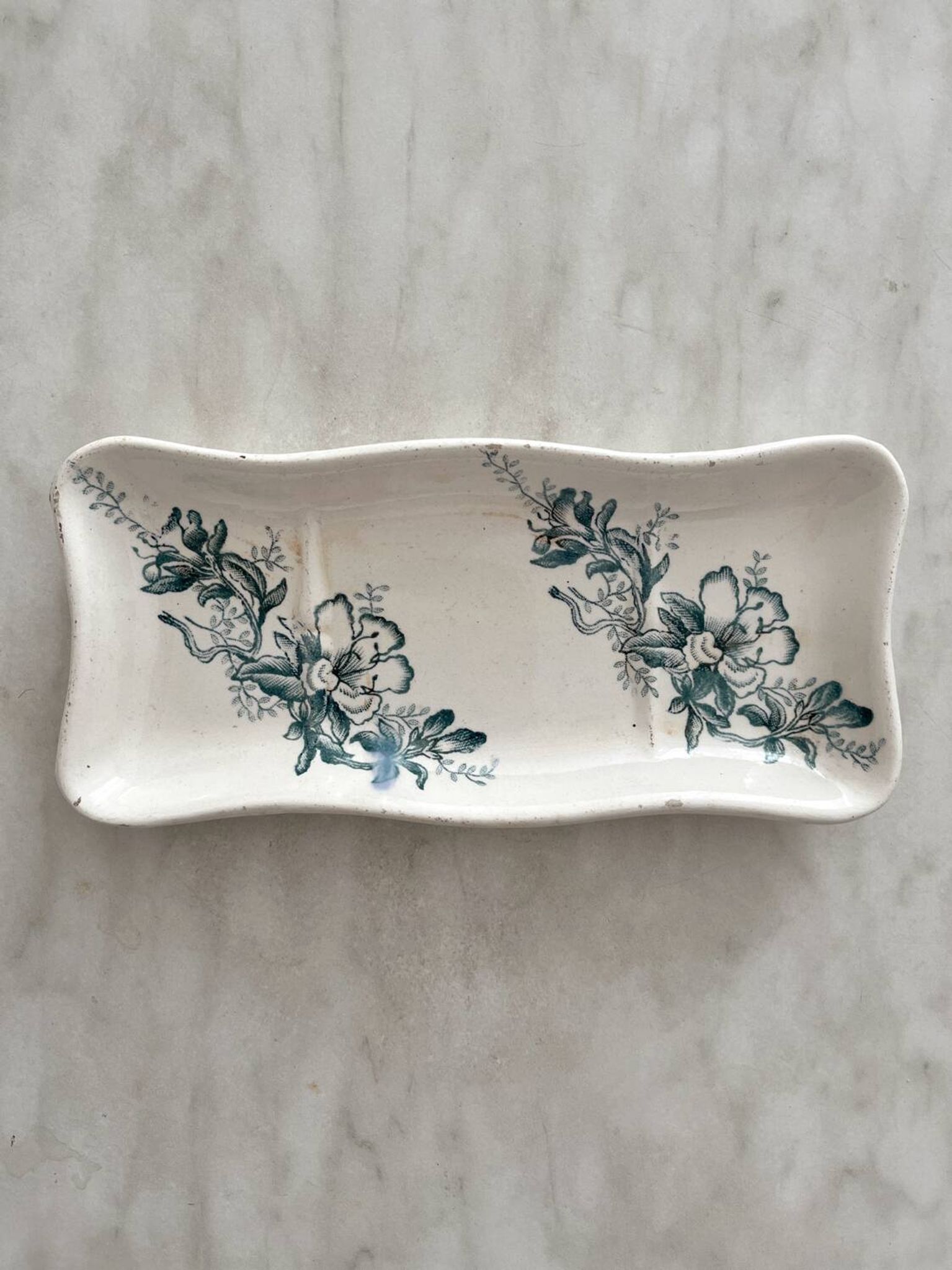 Empty pocket soap dish "Floréal" iron earthenware from Lyon