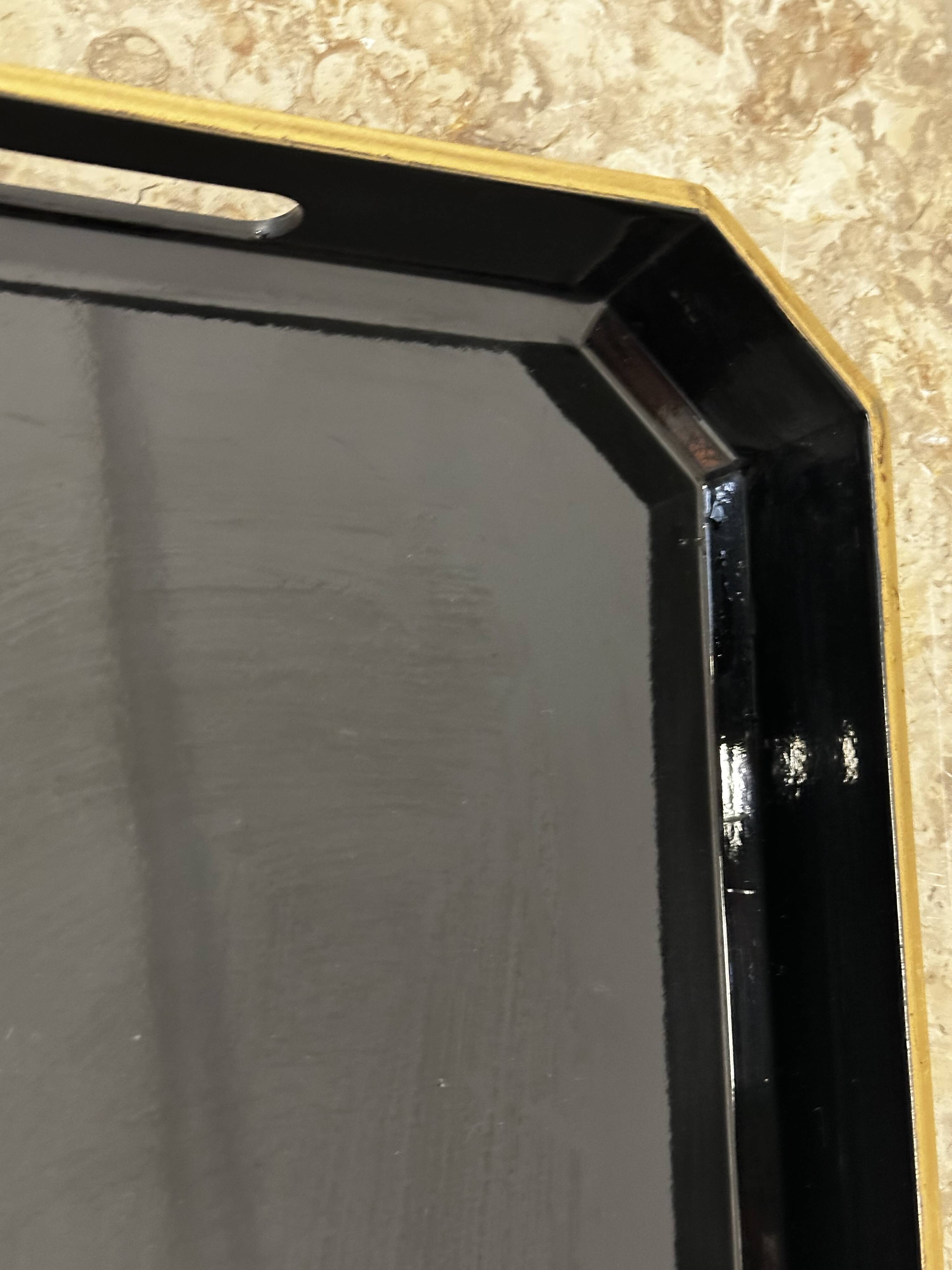 Japanese tray in black and gold lacquered wood