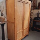 Armoire vintage