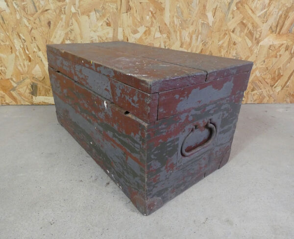 Ancien coffre en bois