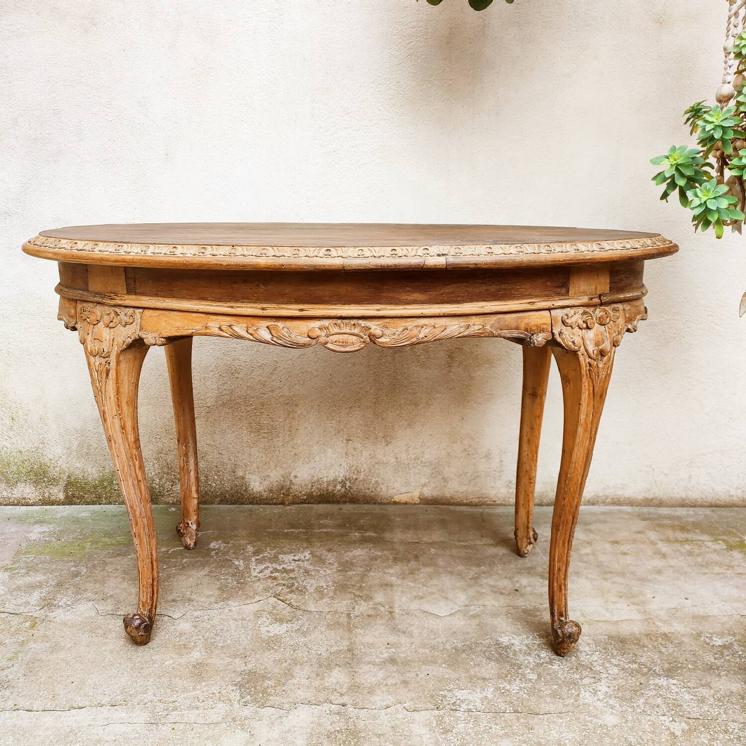 Table basse ovale baroque