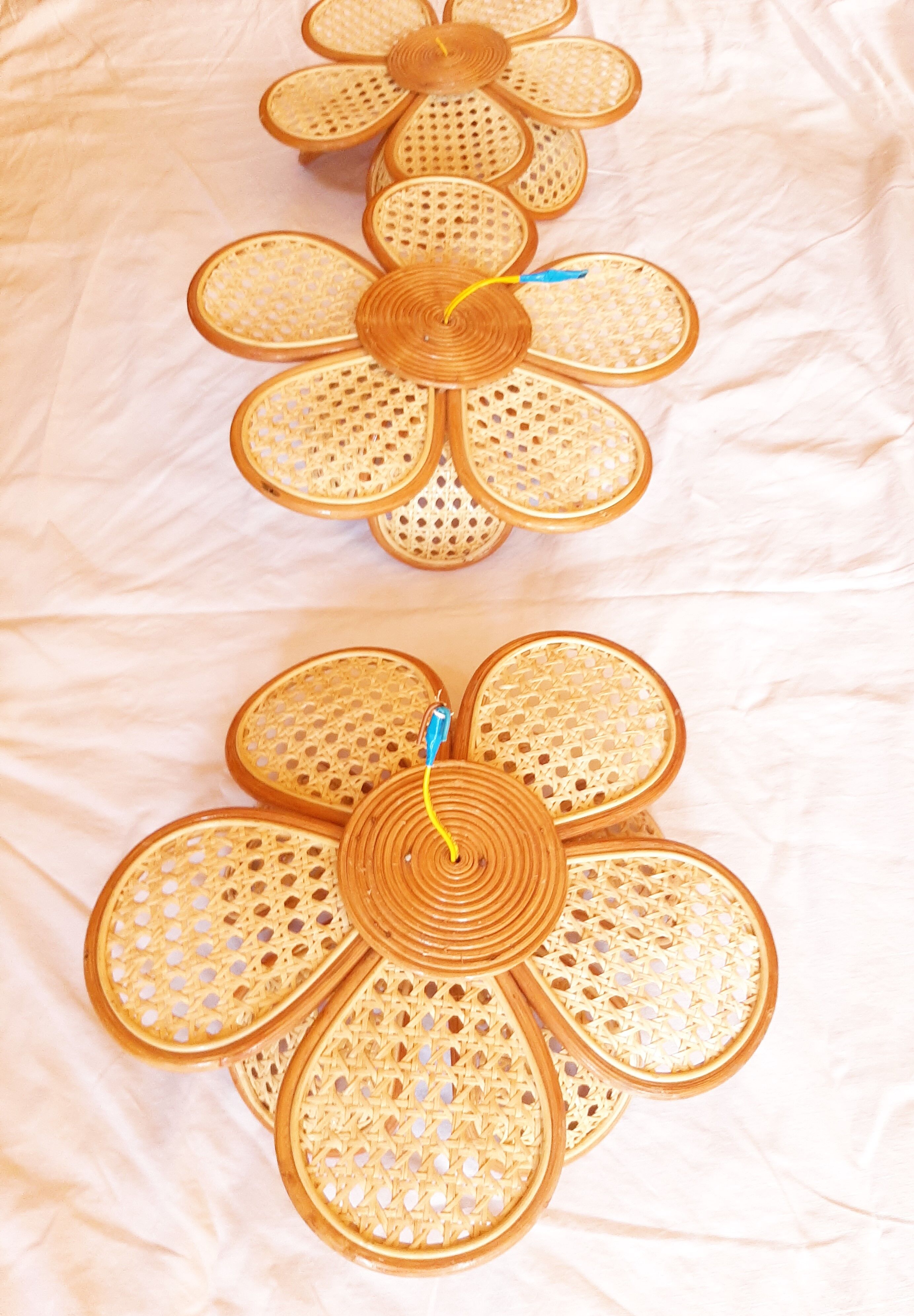 3 hanging lamps in rattan 1980s, rattan and braiding