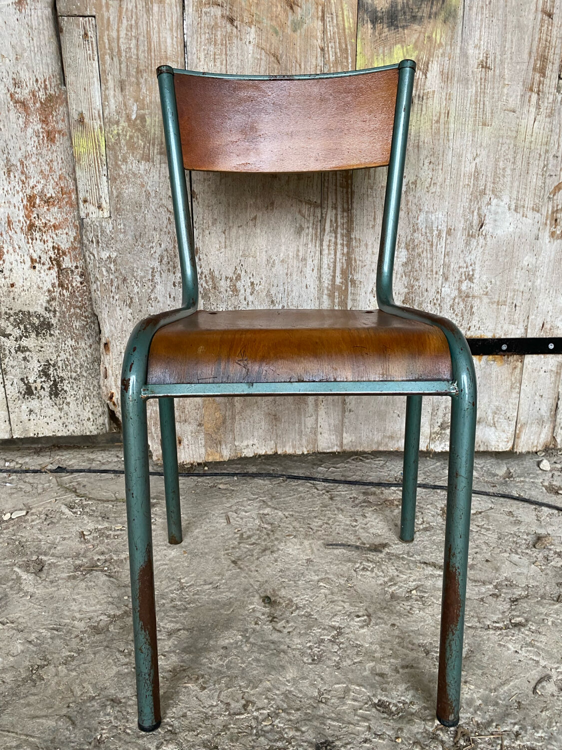 Vintage chair mullca model 510 green metal + wooden seat and back in burgundy