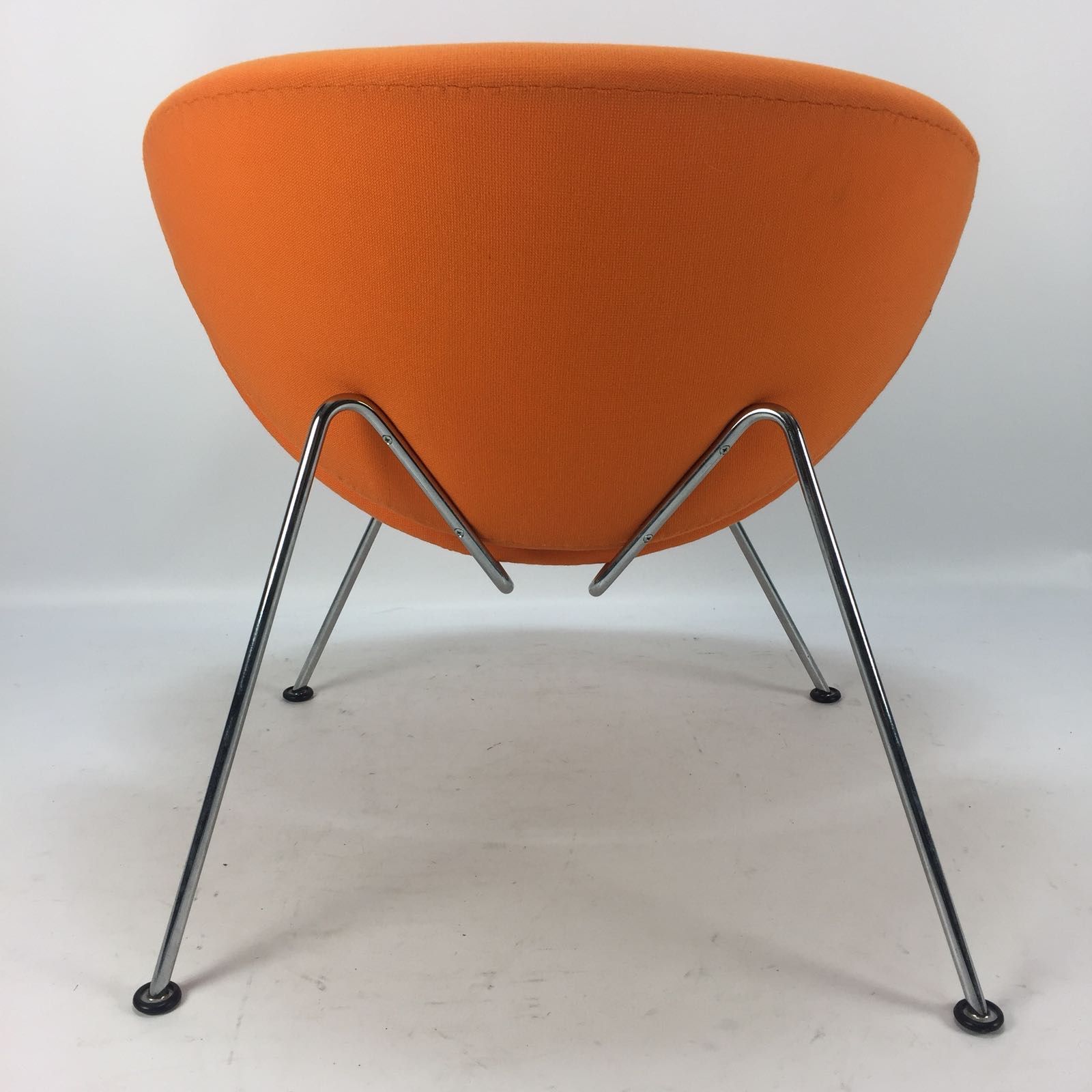 "orange slice flesh" by Pierre Paulin for Artifort, 1980