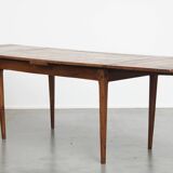 English Antique Extendable Dining Table in Elm and Cherry Wood