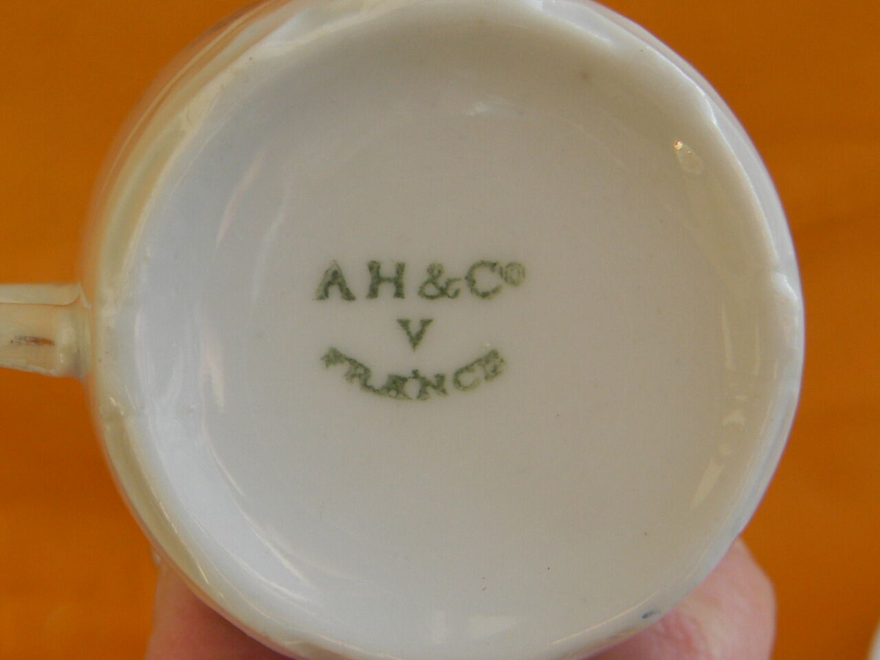 Set of 6 porcelain cups. Blueberry décor
