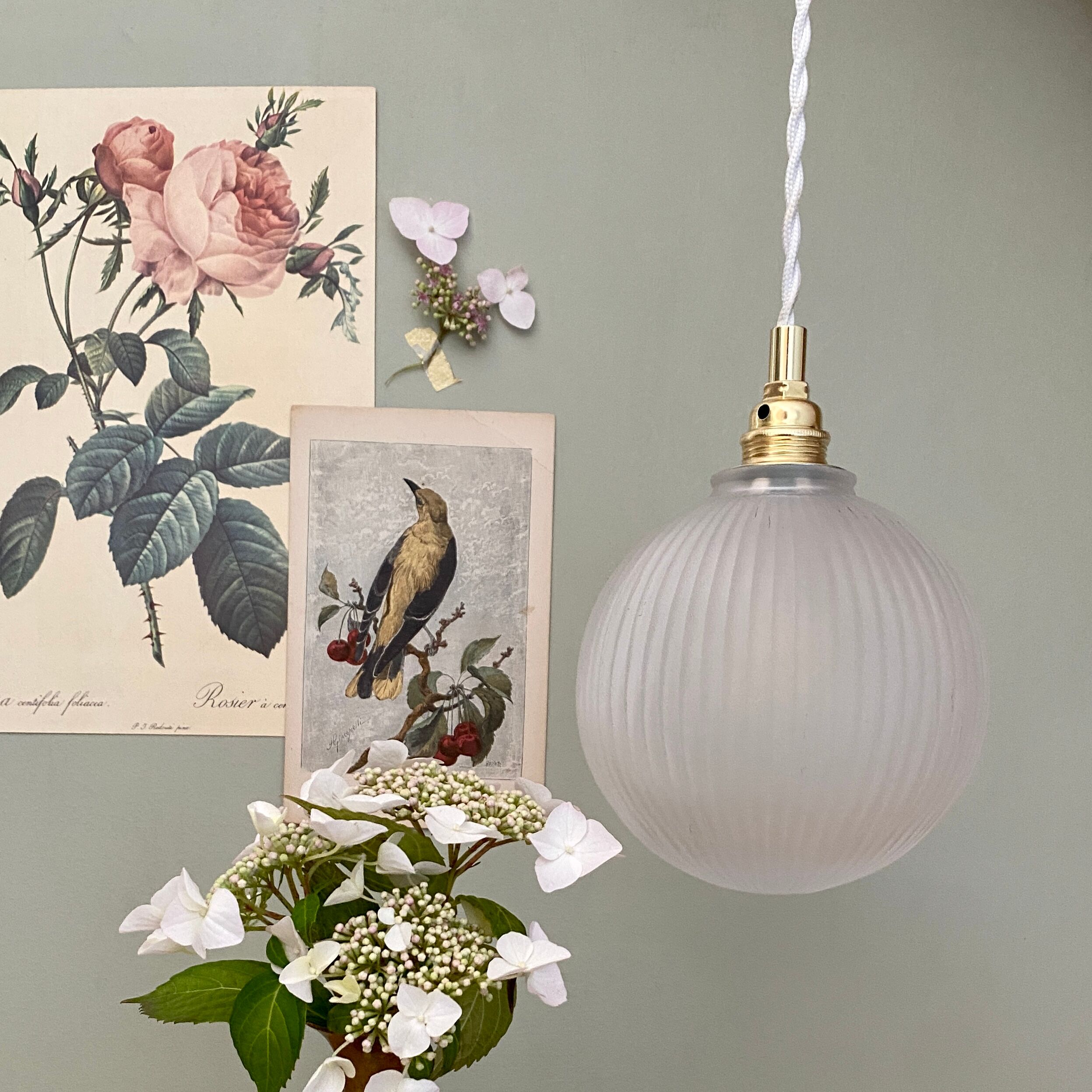 Vintage globe pendant lamp in ridged frosted glass