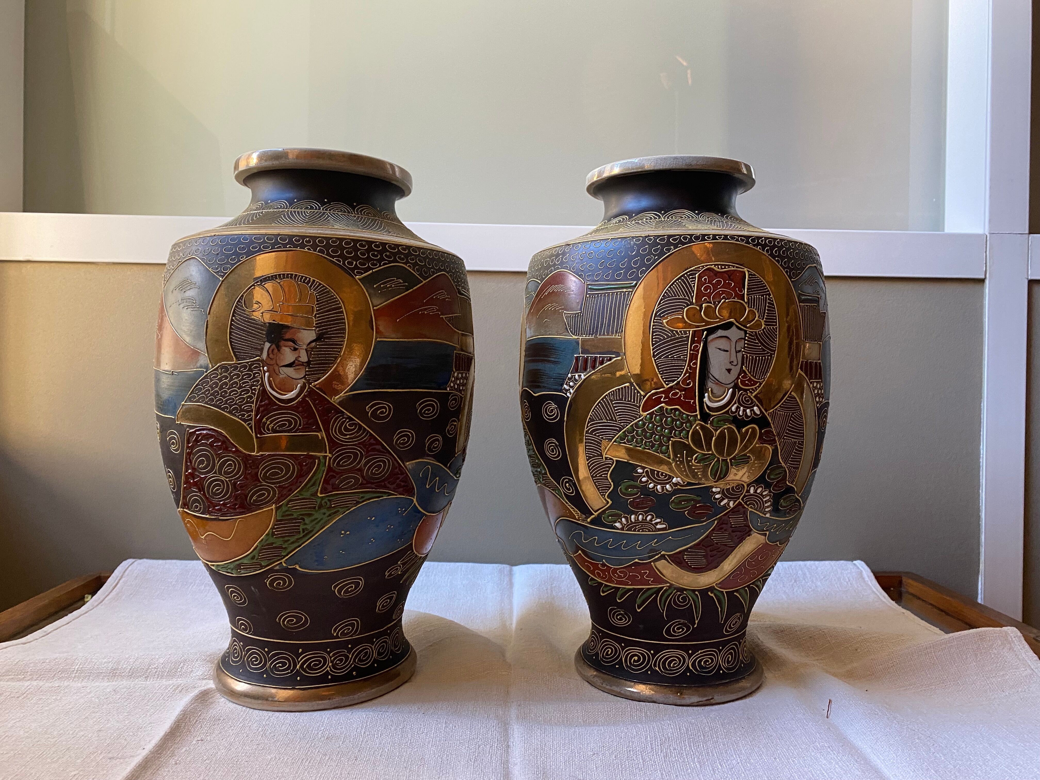 Paire de vases Satsura