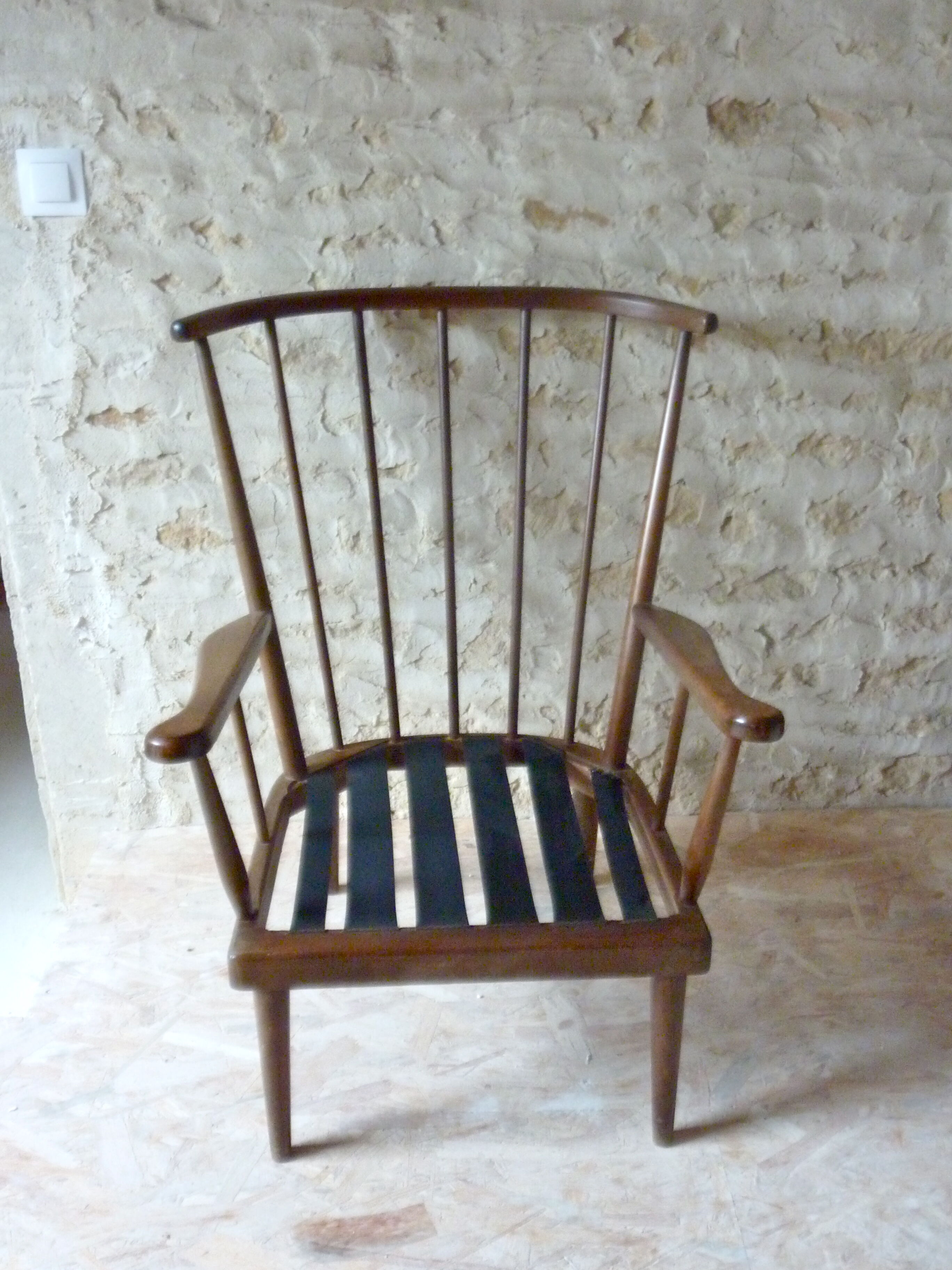 Fauteuil en bois dossier éventail baumann