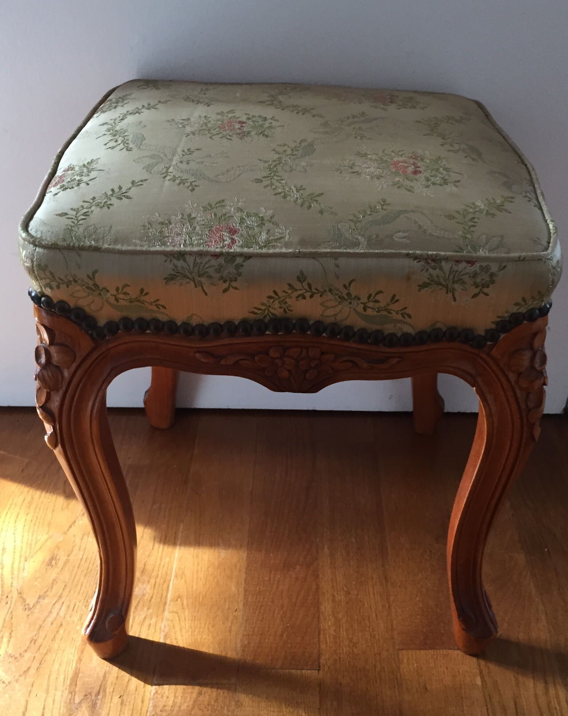 Louis XV footrest