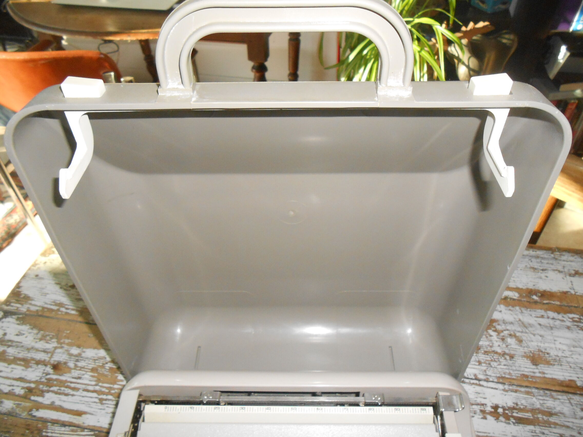 Typewriter underwood 319