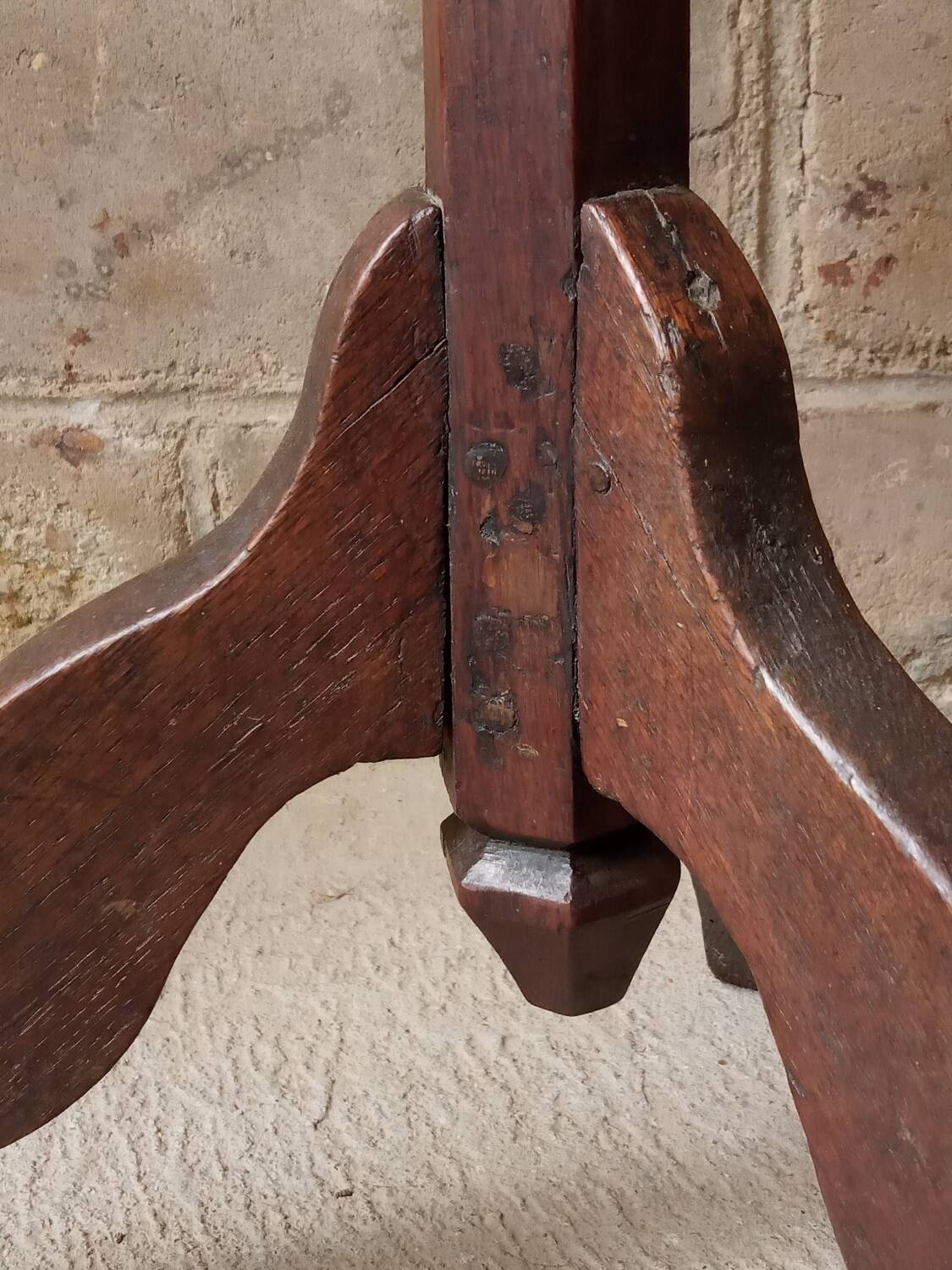 19th century oak pedestal table