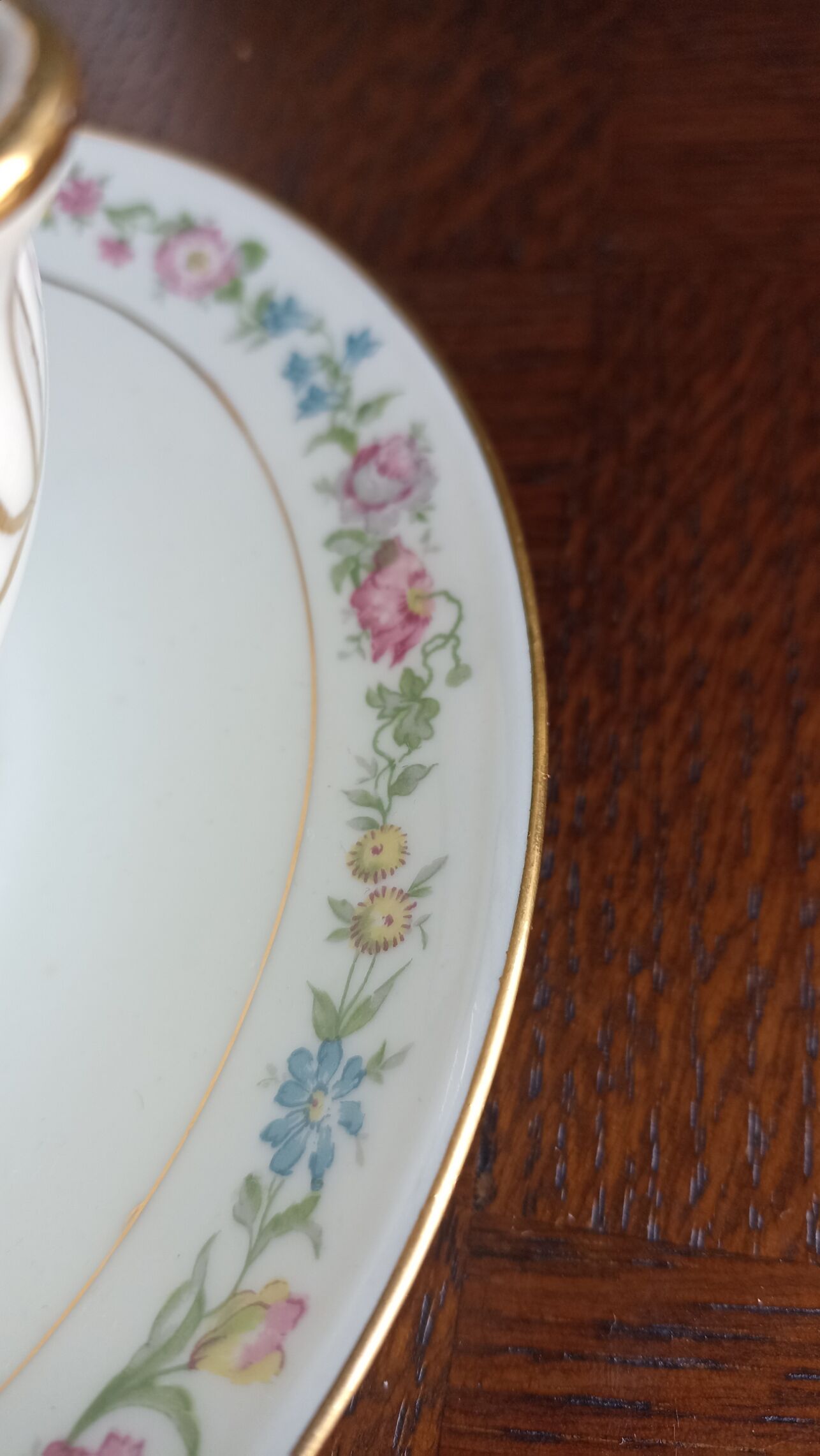 Saucière sur dormant fixe en porcelaine de Limoges - Porcelaine Limousine