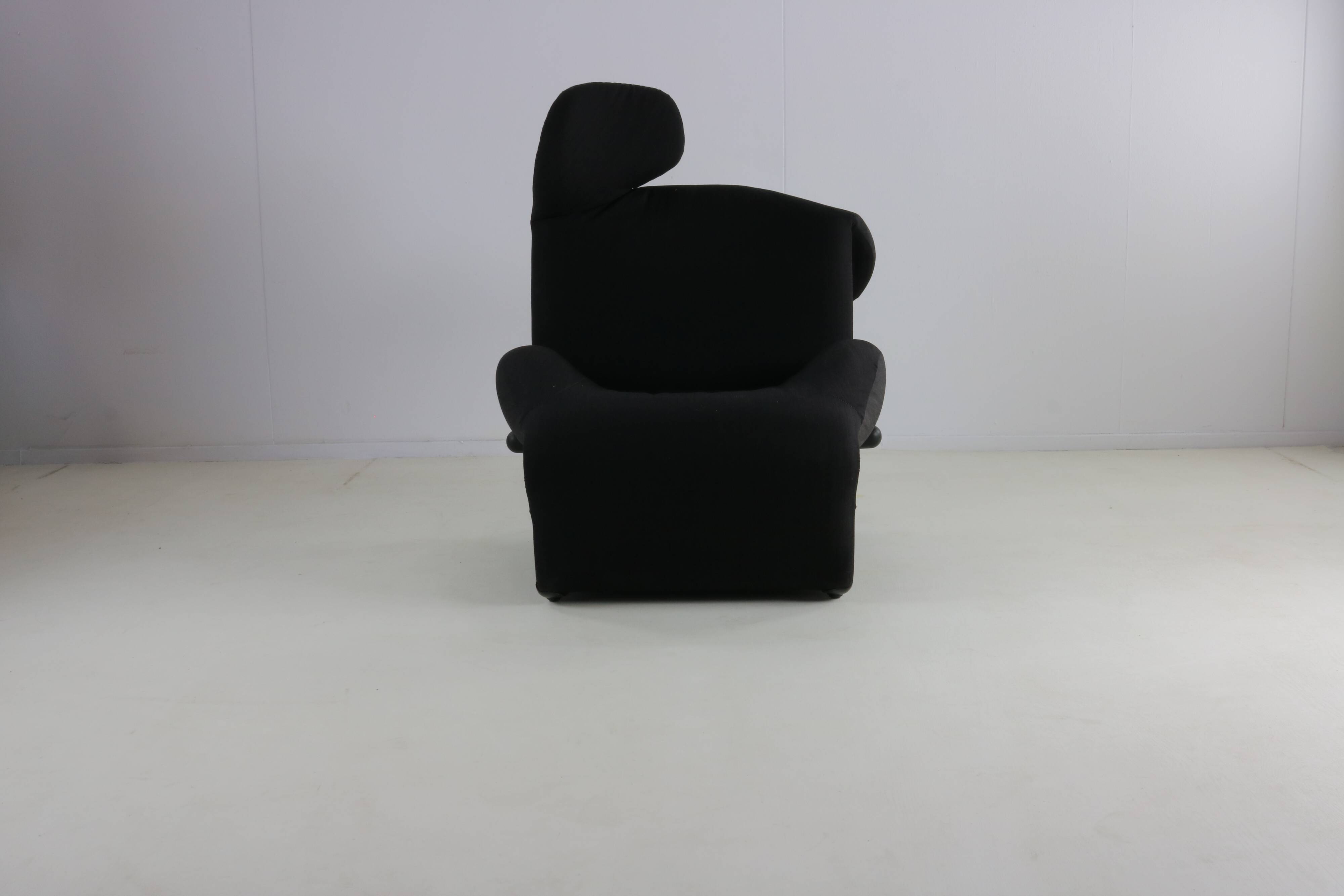 Eighties design easy chair / chaise-longue by Toshiyuki Kita for Cassina