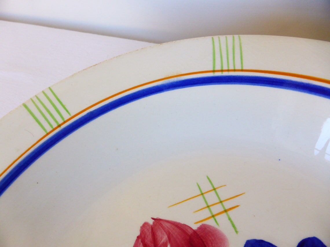 Vintage round, hollow dish from the Gien factory, Robinson model, in porcelain