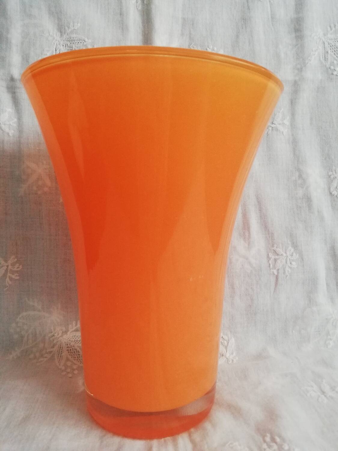 Vase en verre orange années 70