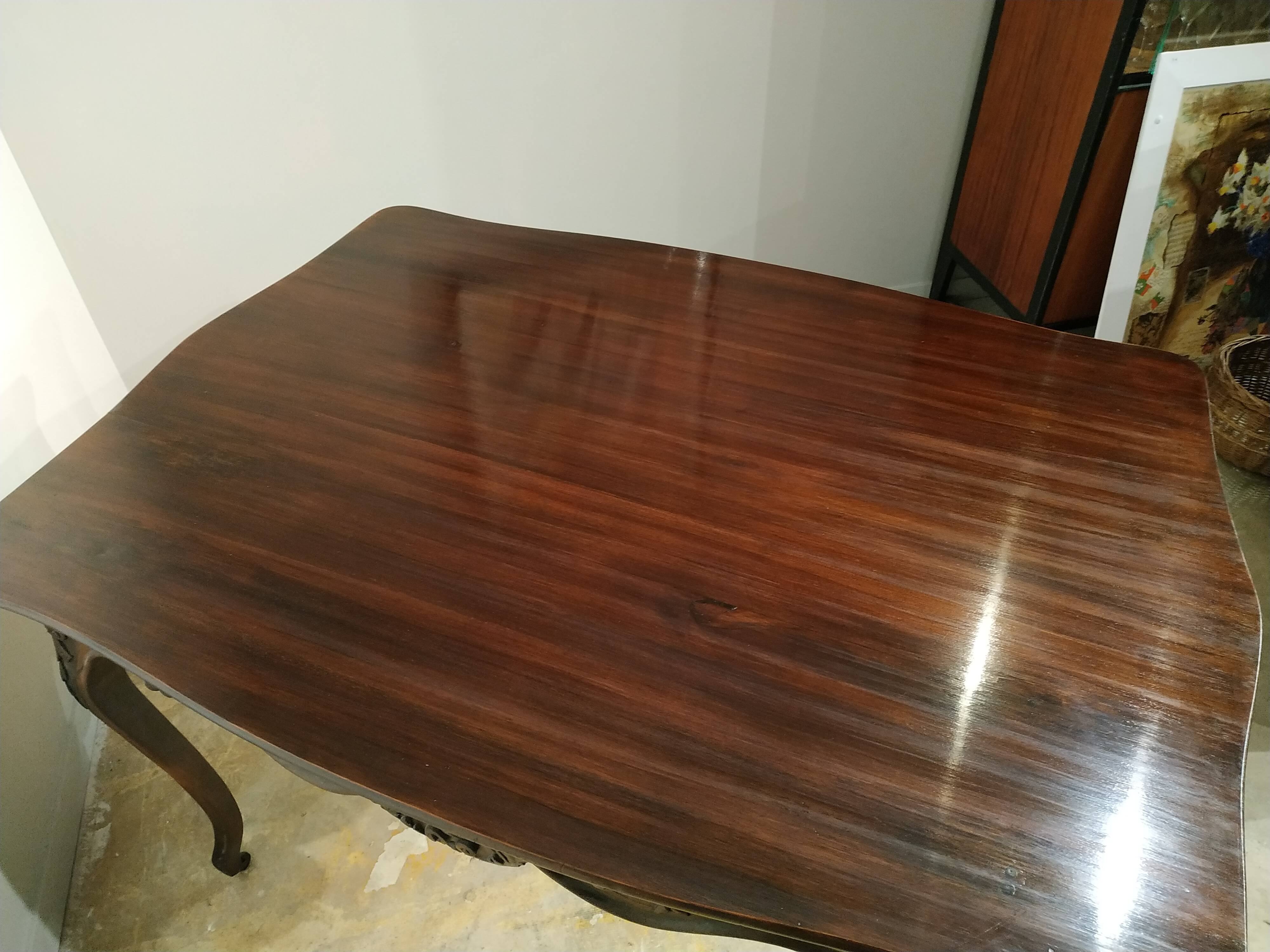 Table de style Louis XV