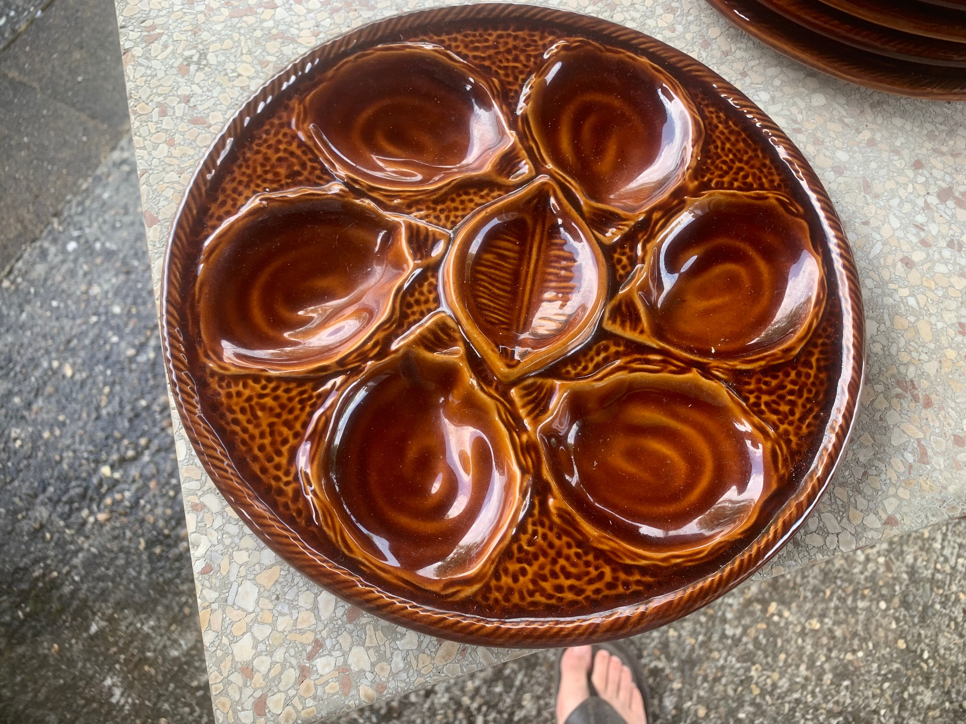 Series of 12 oyster plates St Clement