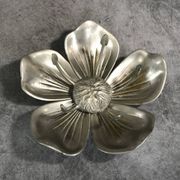 Vintage lotus flower ashtray with 5 removable petals in silver metal