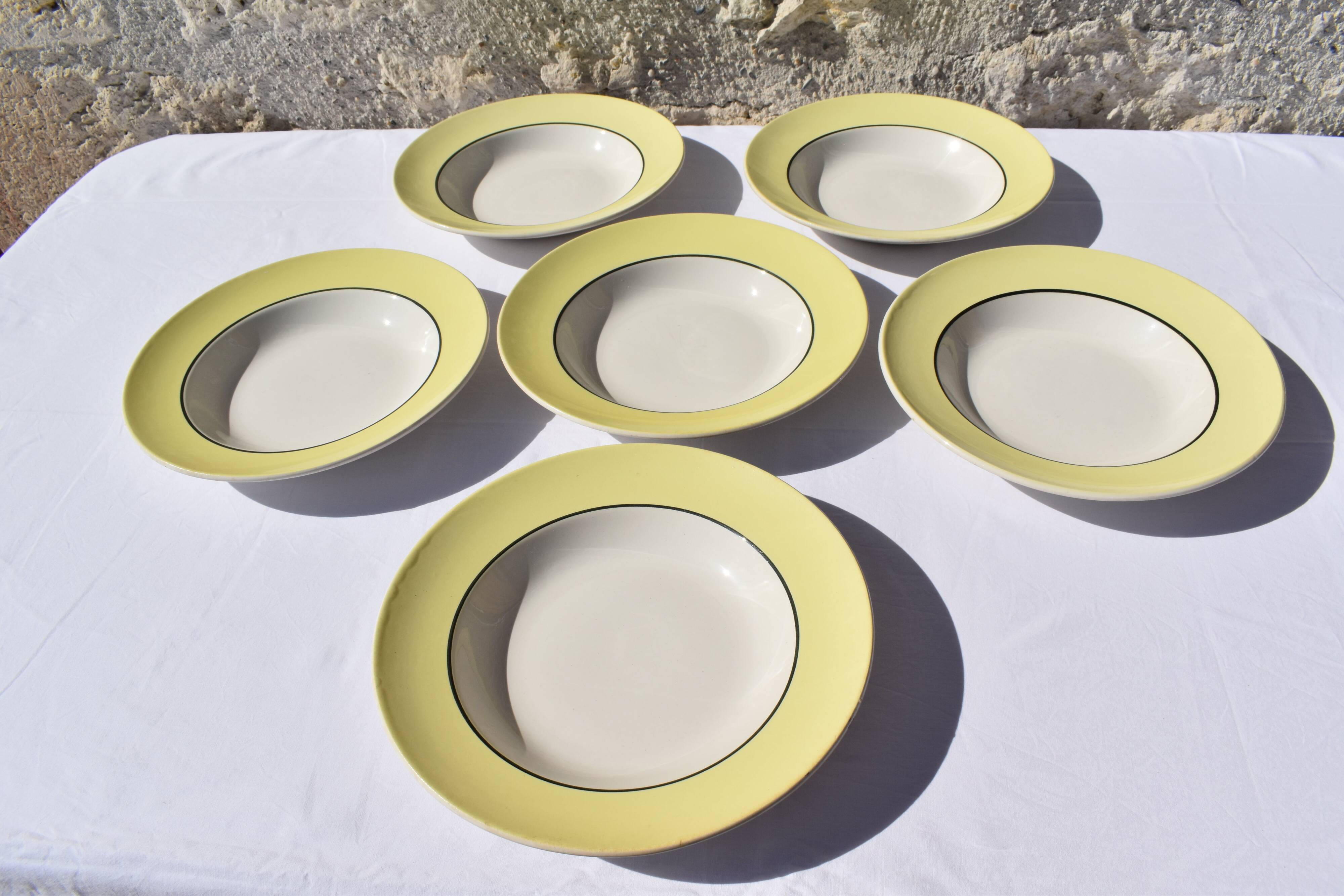 Set of Moulin des Loups plates