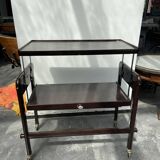 Rolling service with removable tray