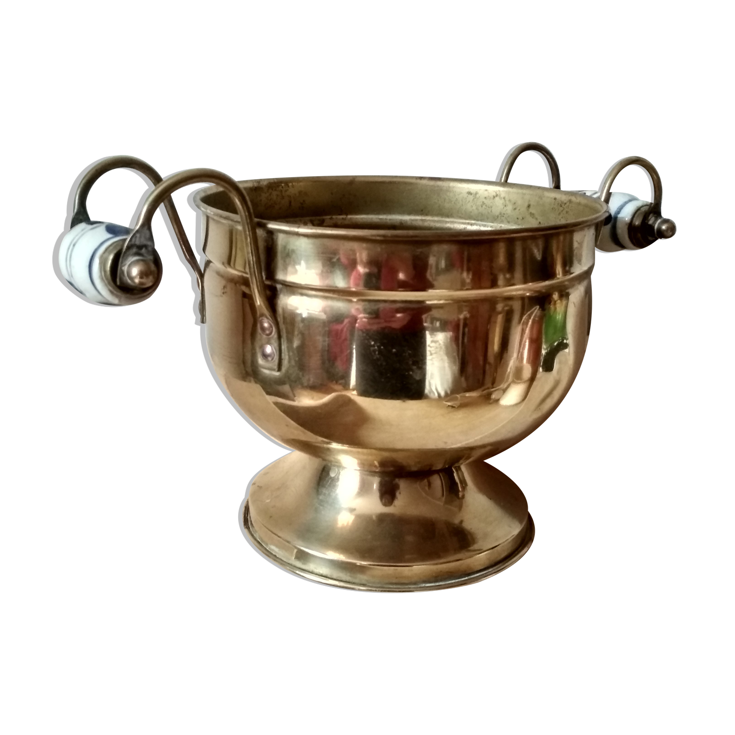 Small cauldron on foot with ceramic handles, vintage pot cover