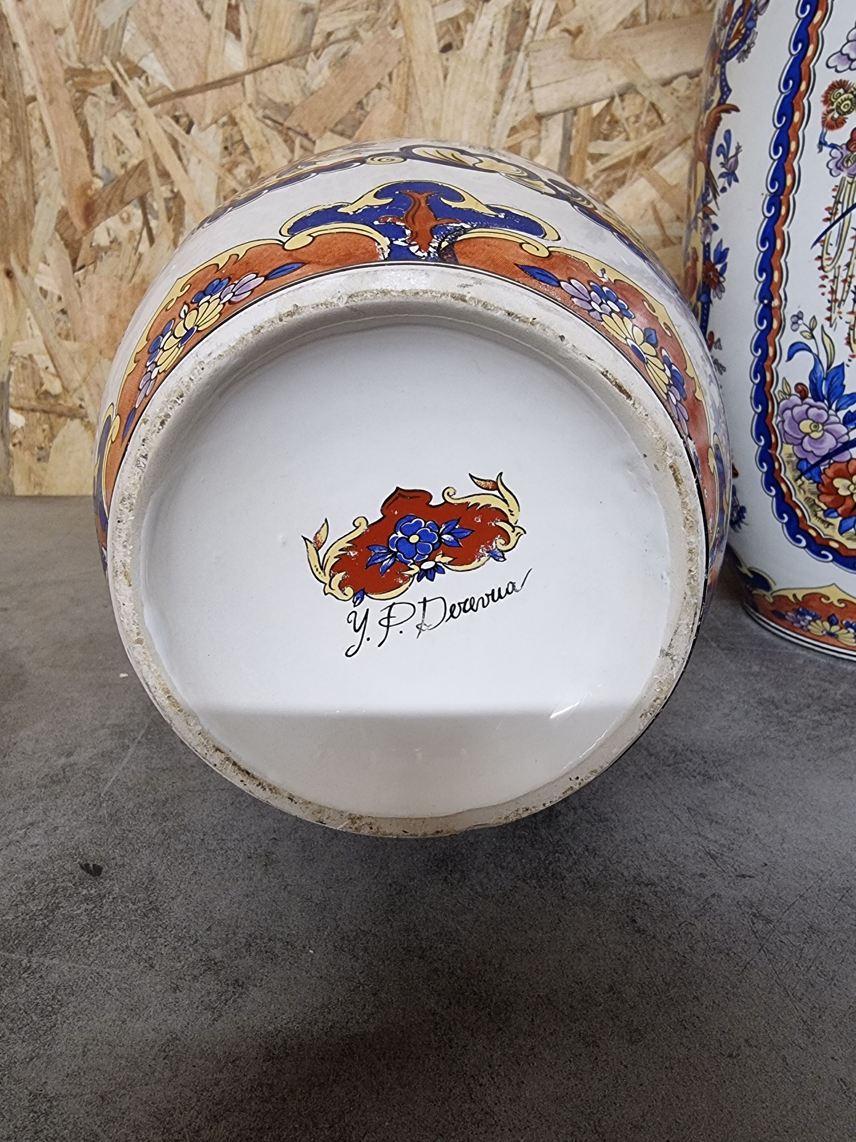 Paire de vases, céramique asiatique
