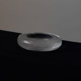 Cendrier vintage en verre de glace sculpté par Vicke Lindstrand pour Kosta Boda