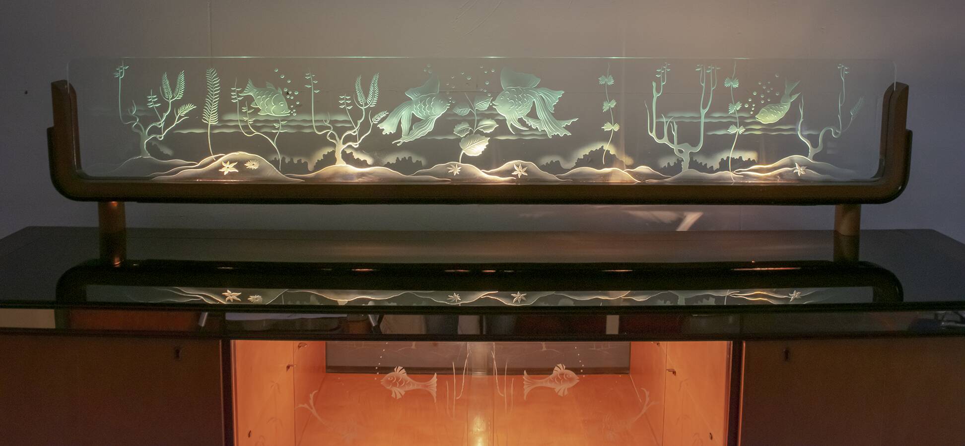 Osvaldo Borsani Mid-Century Modern Italian Walnut and Maple Sideboard, 1950