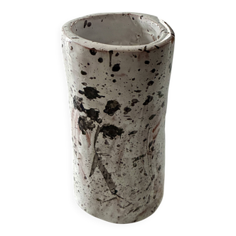 Spotted terracotta cylinder vase