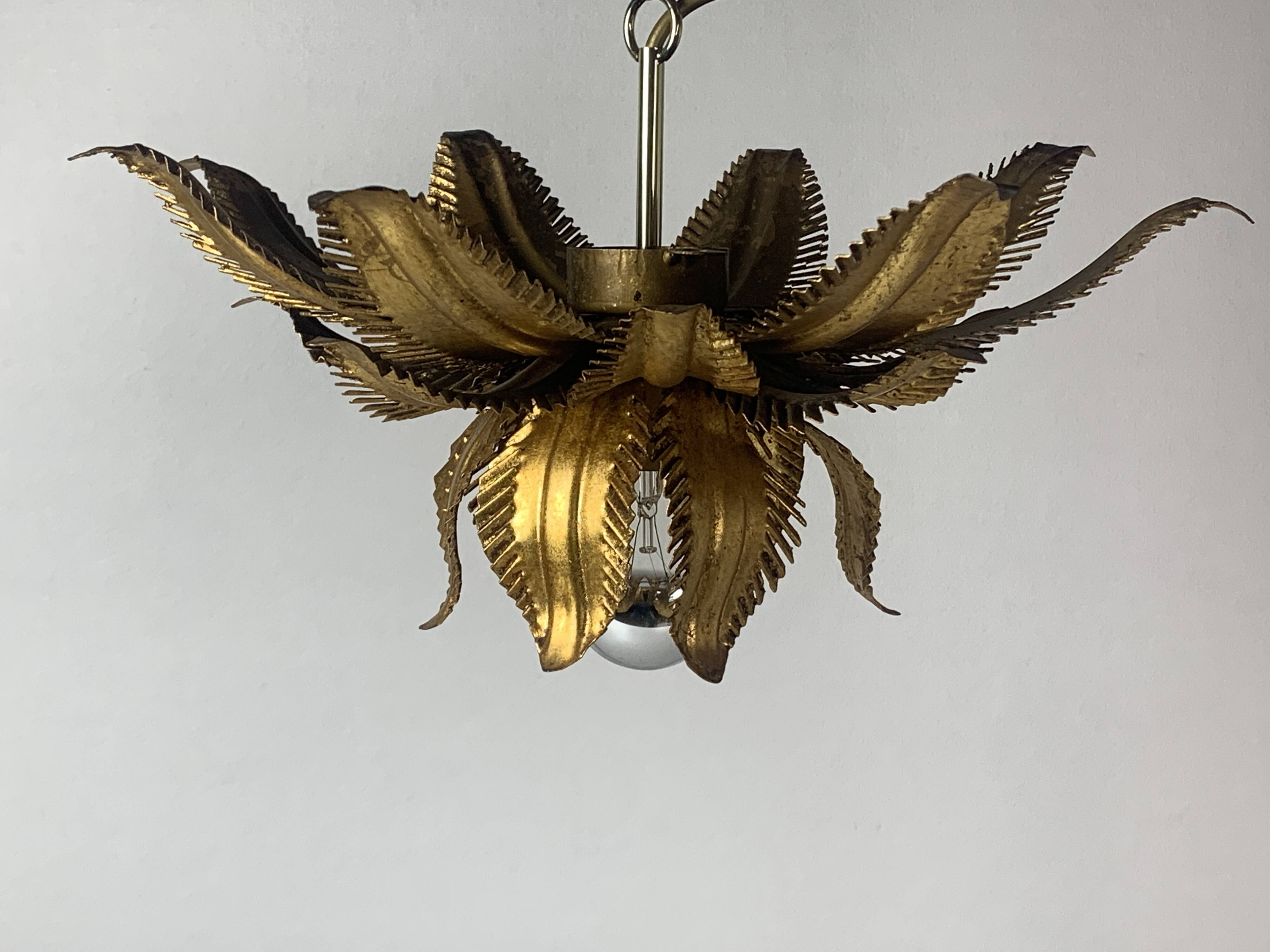 Paire de plafonniers florentins en laiton de style Hollywood Regency par Hans Kogl, années 1960