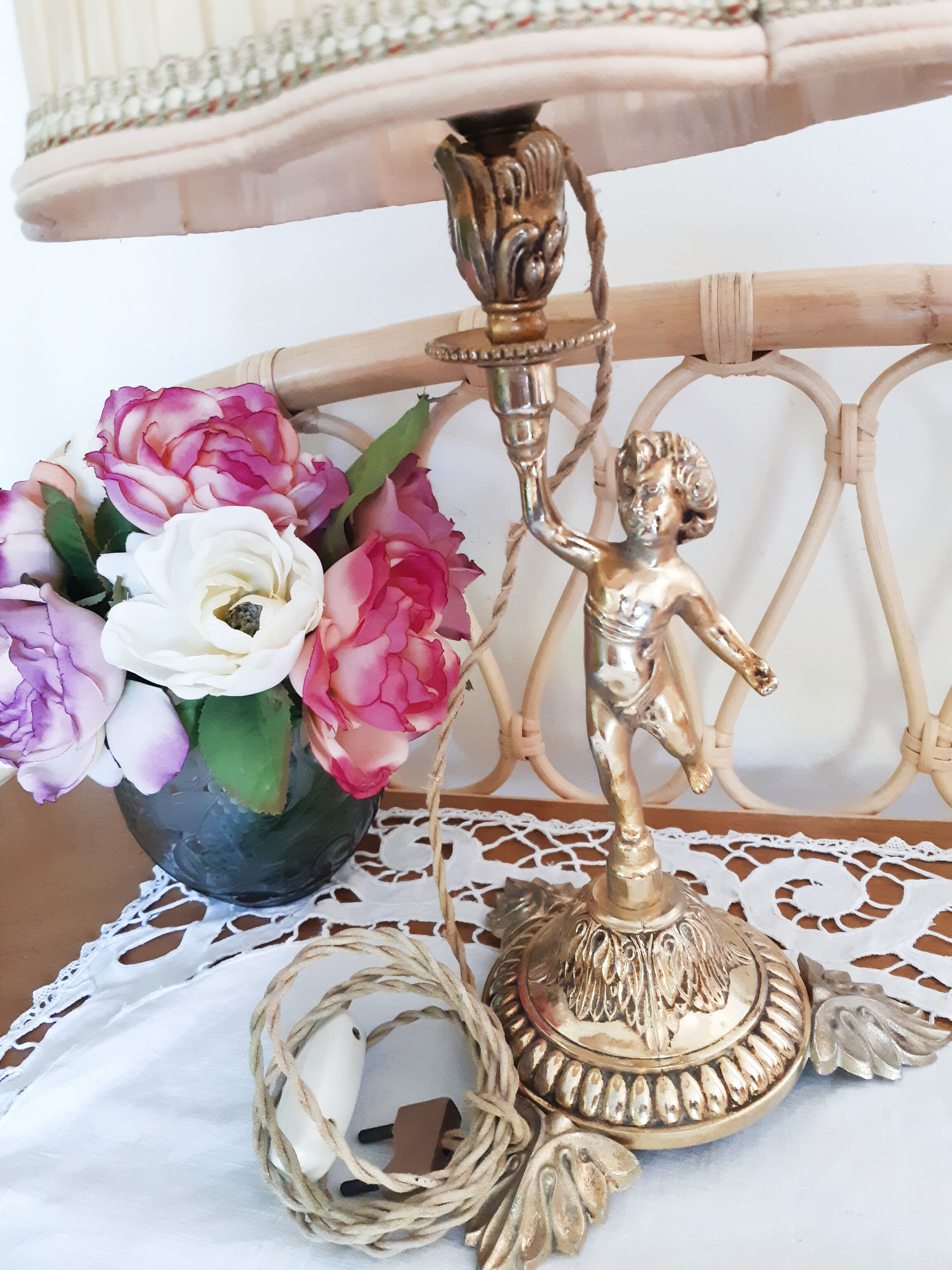 Bedside lamp, table, cherub in gilded brass
