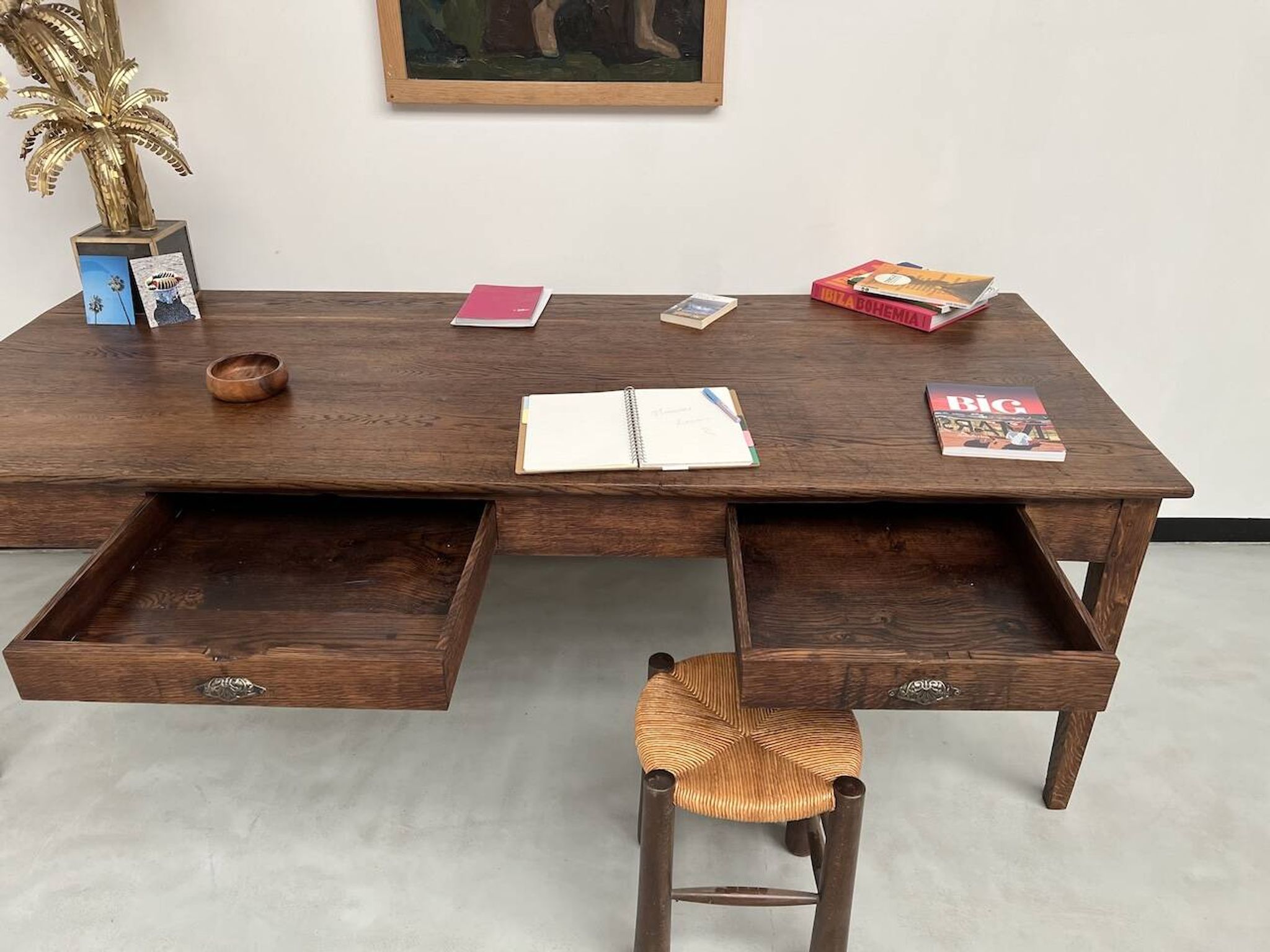 Grande table écritoire des années 40 en chêne massif