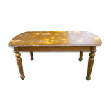 Country table fluted feet and turned