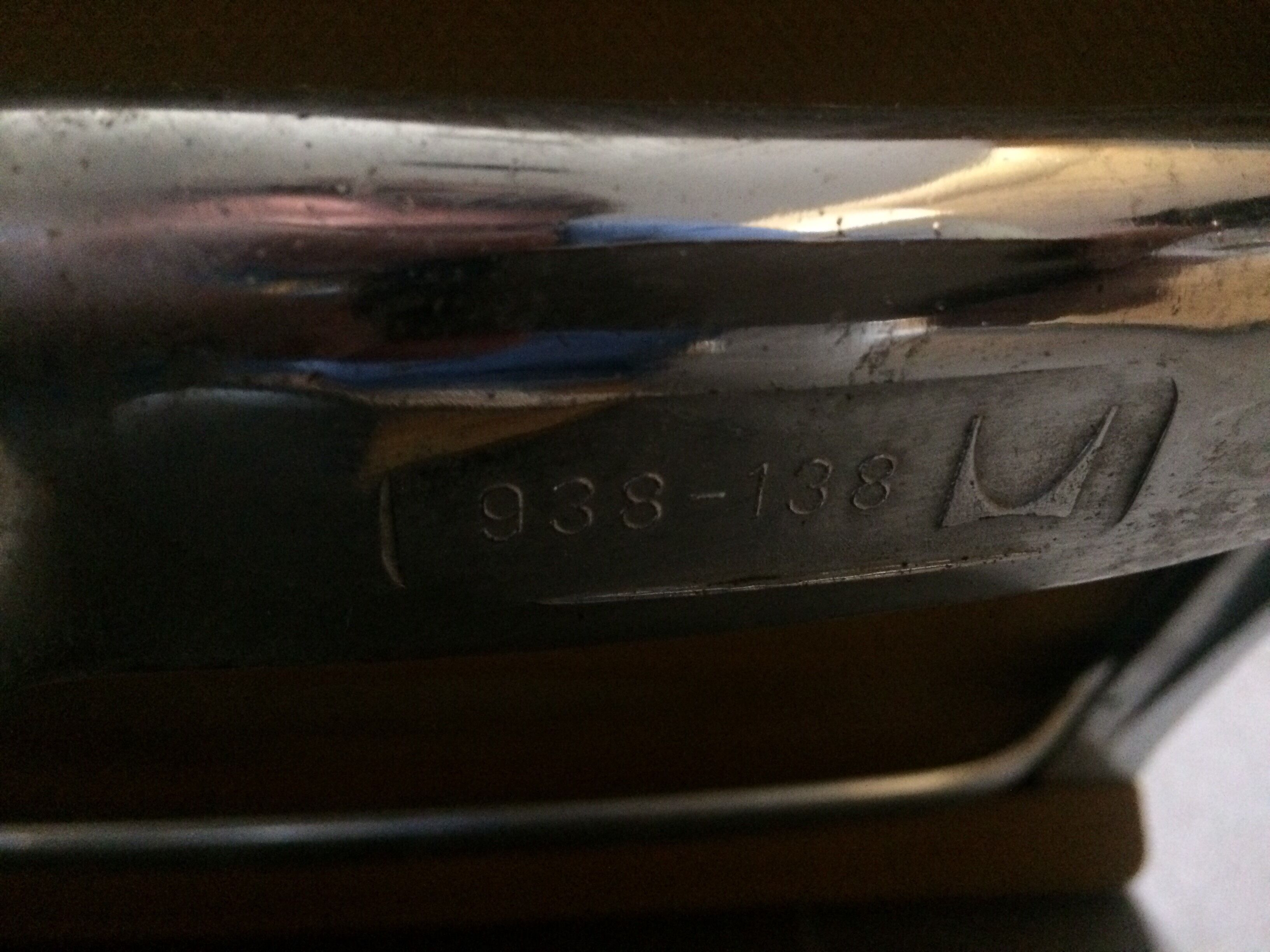 Chairs EA 105 by Charles & Ray Eames for Herman Miller