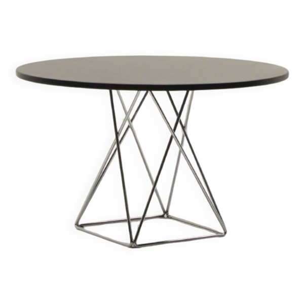 Table à manger ronde Eiffel de Thonet, Allemagne des années 1970.