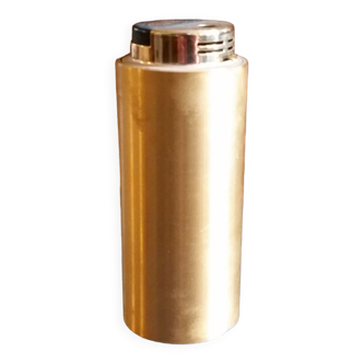 Frosted metal table lighter ..