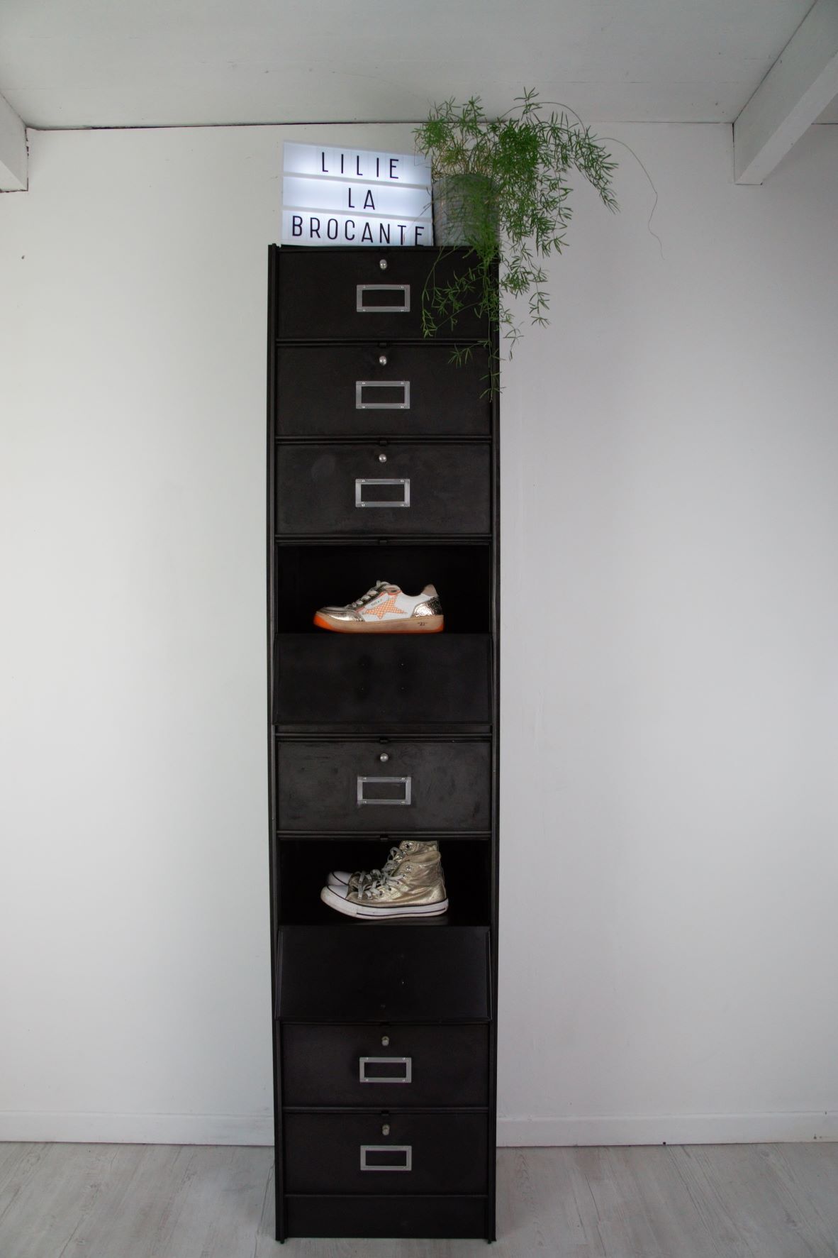 Nice clamshell cabinet 10 metal boxes Roneo